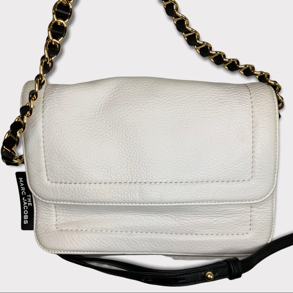 Marc Jacobs Cushion Bag NWOT White with Black Straps with Gold Hardware - Picture 1 of 12